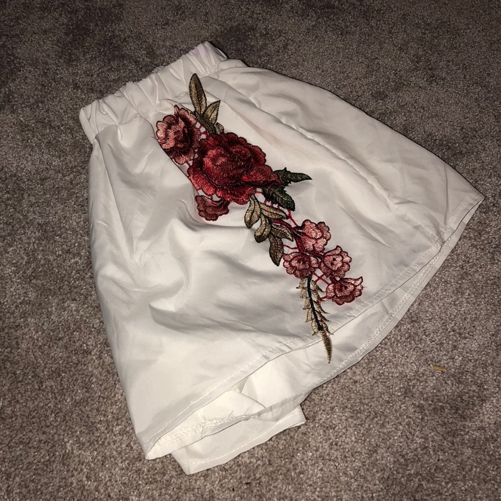 Rose patched shorts